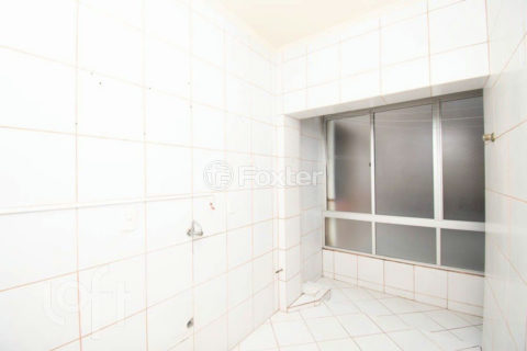 Image 4 - 917681