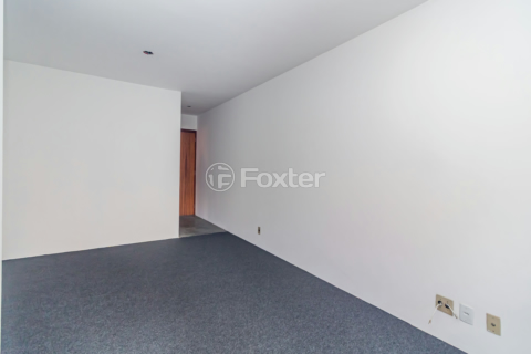 Image 6 - 917686
