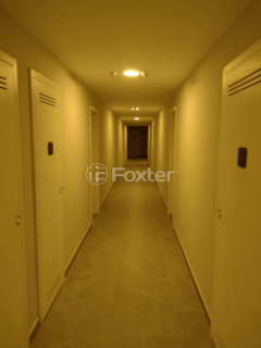 Image 20 - 917735