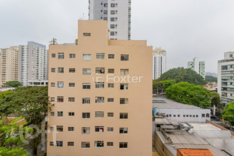 Image 33 - 917830