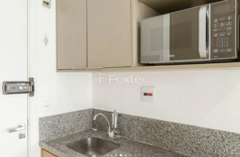 Image 4 - 917900