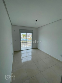 Image 3 - 917949