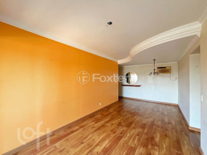 Image 7 - 918009