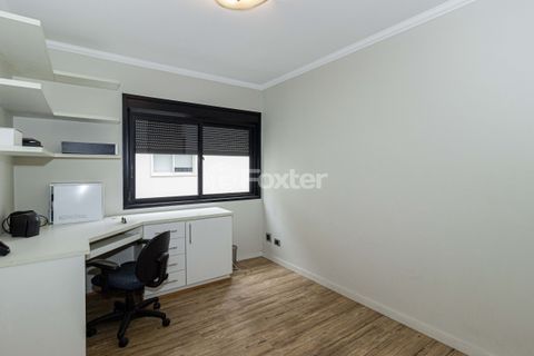 Image 18 - 918175