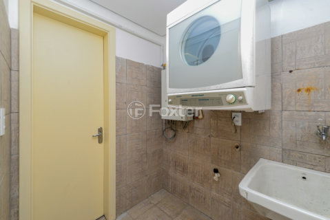 Image 39 - 918225
