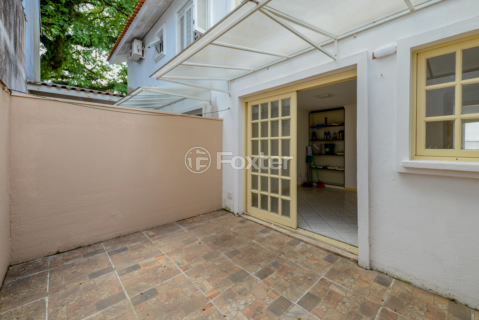 Image 33 - 918225