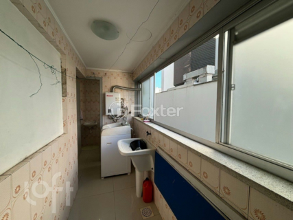 Image 10 - 918301