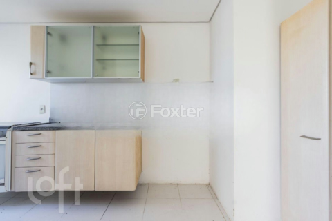 Image 1 - 918320