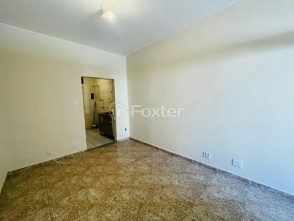 Image 4 - 918323