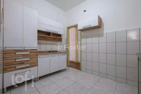 Image 4 - 918375