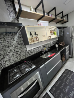 Image 4 - 918384