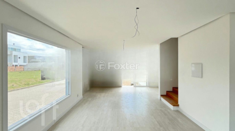Image 1 - 918424