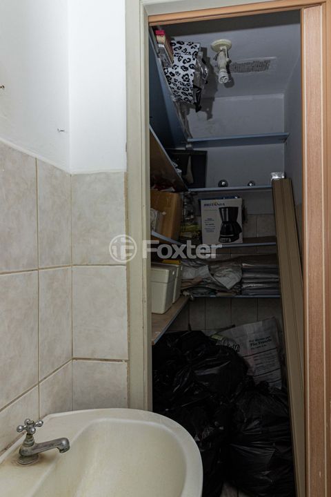 Image 16 - 918432