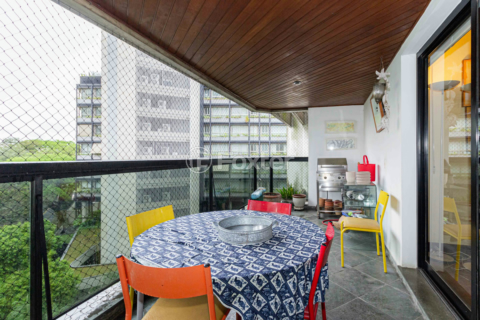 Image 3 - 918467