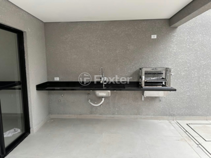 Image 10 - 918506
