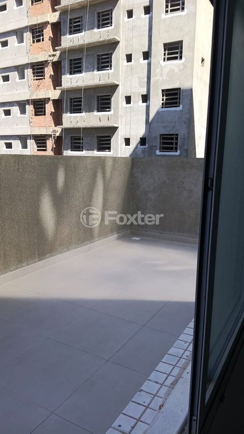 Image 10 - 918555