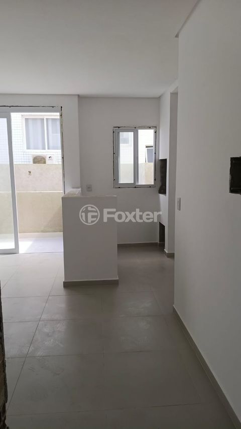 Image 1 - 918555