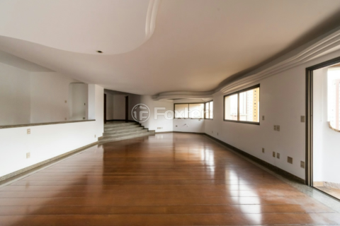 Image 3 - 918589