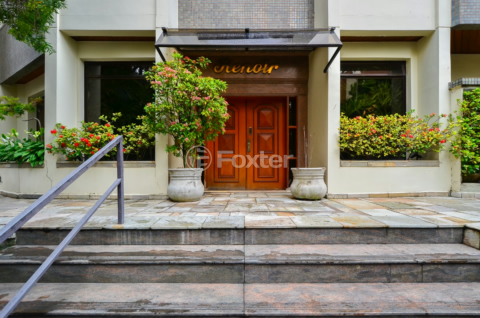 Image 44 - 918592