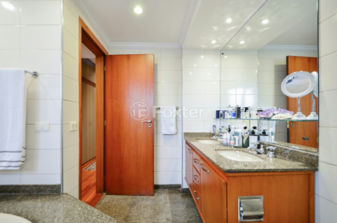 Image 39 - 918592
