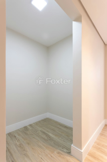 Image 38 - 918610
