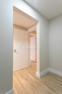 Image 42 - 918610