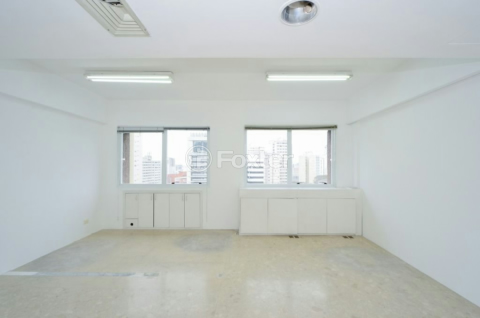 Image 12 - 918612
