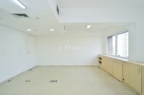 Image 10 - 918614