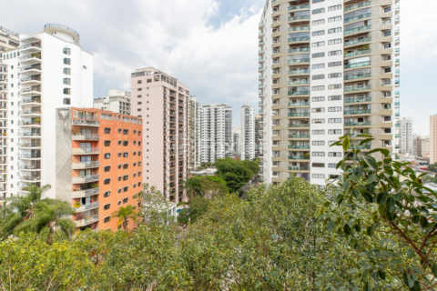 Image 17 - 918620