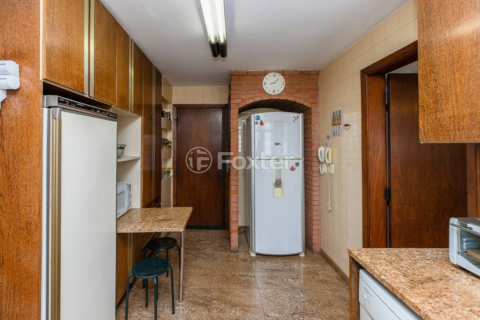 Image 22 - 918620