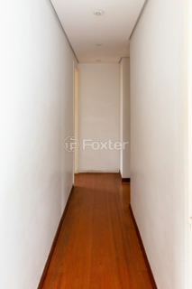Image 17 - 918628