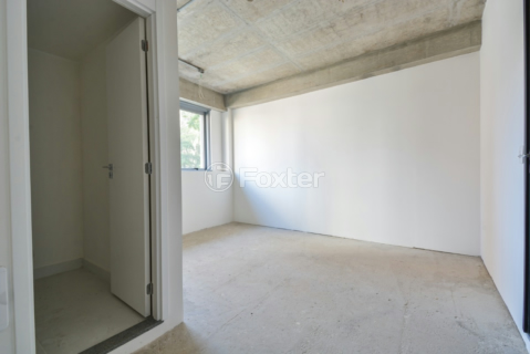 Image 6 - 918630