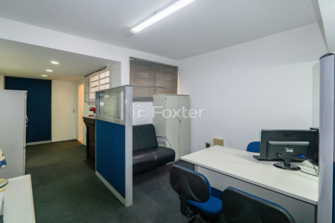 Image 21 - 918667