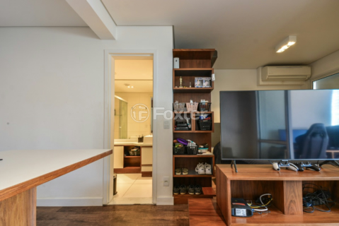 Image 3 - 918671