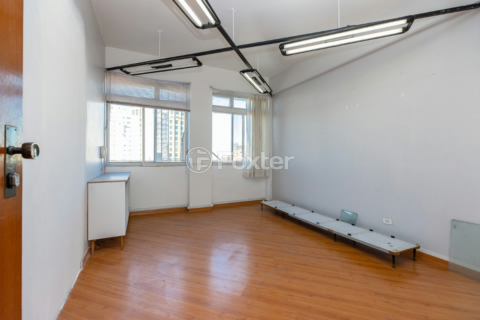 Image 3 - 918673