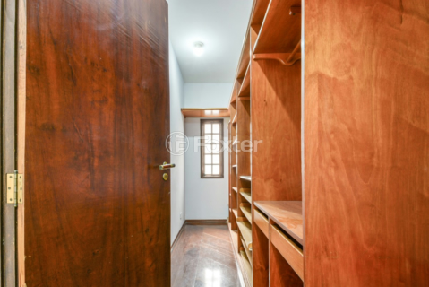Image 8 - 918690
