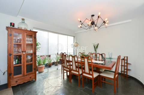 Image 31 - 918704