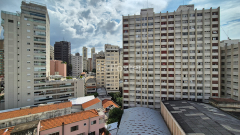 Image 19 - 918737