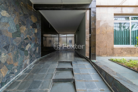 Image 102 - 918741