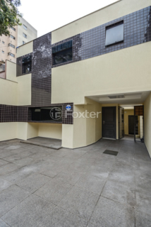 Image 6 - 918743
