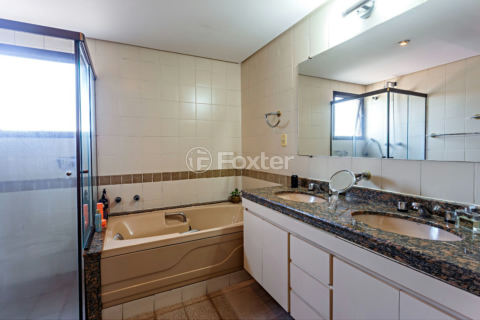 Image 19 - 918744