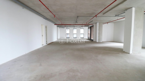 Image 10 - 918746