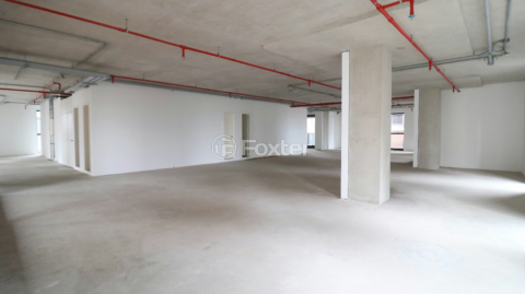 Image 11 - 918746