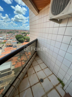 Image 11 - 918809