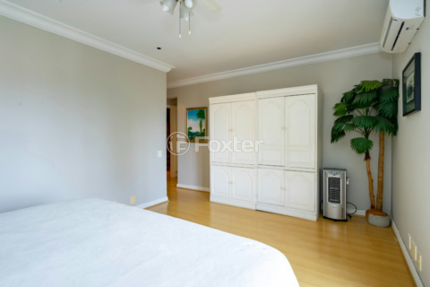 Image 33 - 918810
