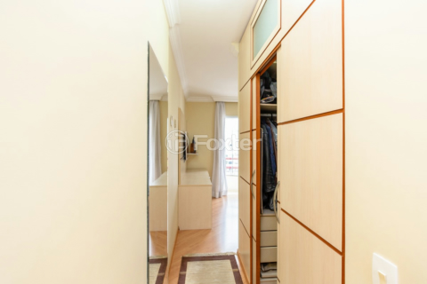 Image 25 - 918811