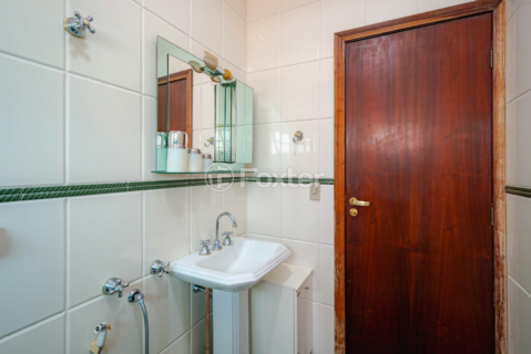 Image 19 - 918816