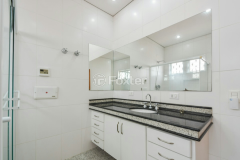 Image 31 - 918818