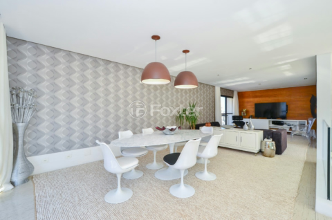 Image 1 - 918821