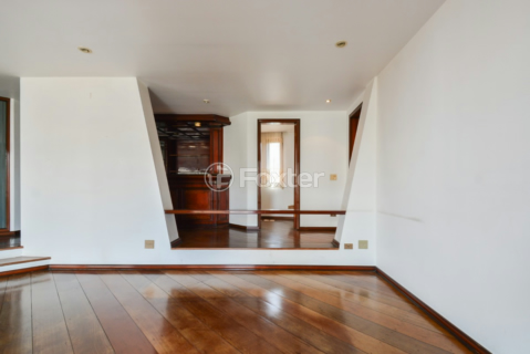 Image 3 - 918853